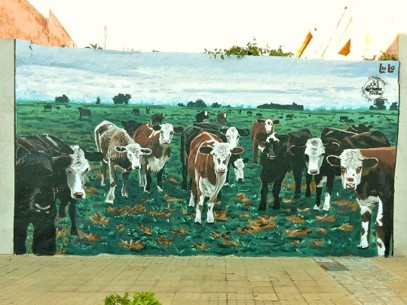 Vacas — mural by Lulo, Mercedes - Soriano, Uruguay